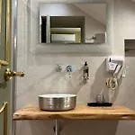 Vista Canale شقة